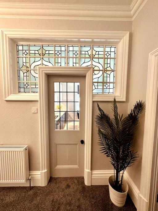 The Retreat - Large Luxury Apartment, Two Mins From Beach Bournemouth Exterior photo