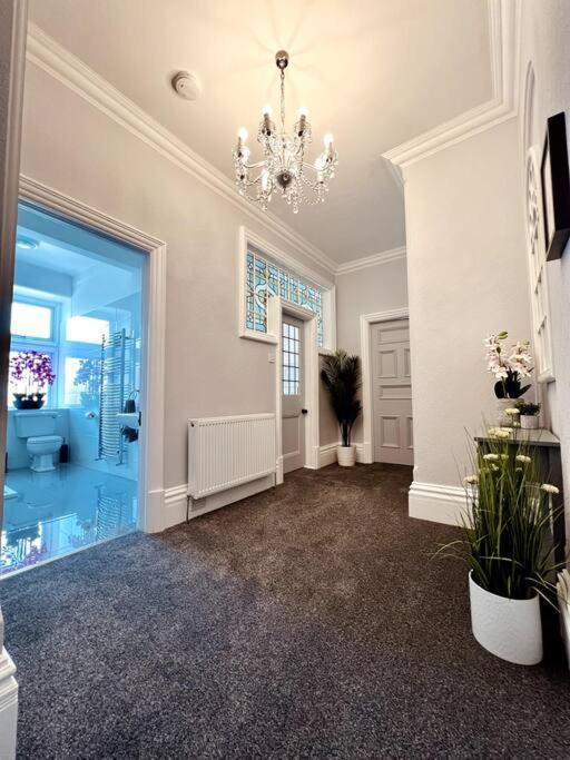 The Retreat - Large Luxury Apartment, Two Mins From Beach Bournemouth Exterior photo