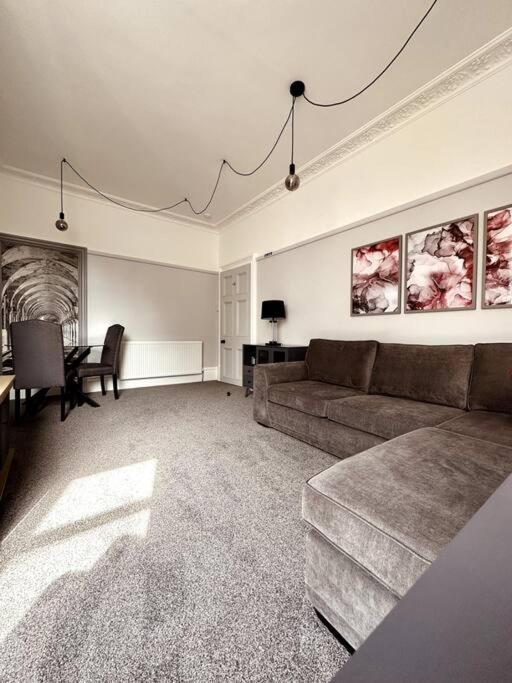 The Retreat - Large Luxury Apartment, Two Mins From Beach Bournemouth Exterior photo